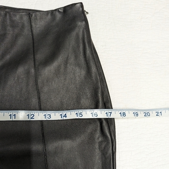 Ovs High Waist Black Faux Leather Ankle Pants with Front Seam 4 - Picture 3 of 12